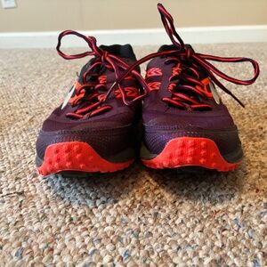 Brooks Cascadia 12 Running Shoe Size 9